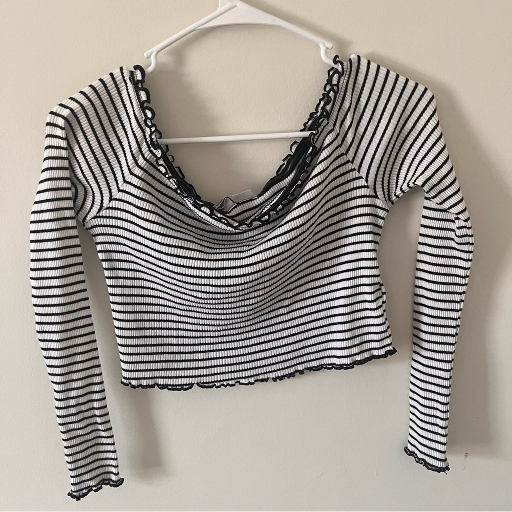 White striped cropped off-the-shoulder shirt